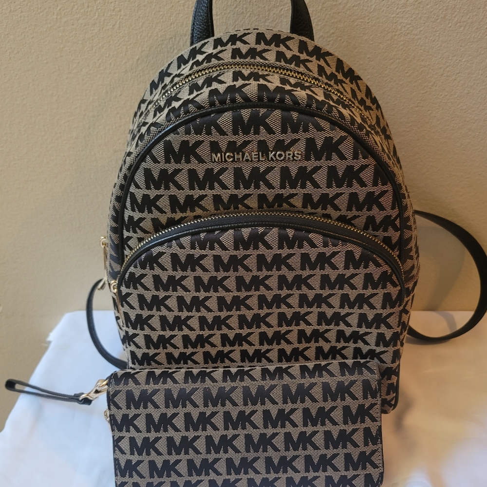 Michael kors medium Backpack - Picture 5 of 16